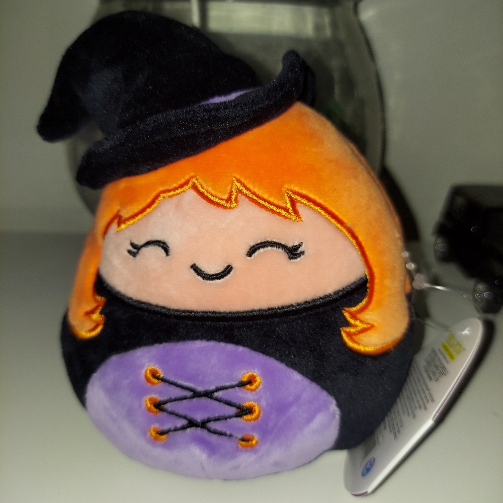 Wilma 5 inch squishmallow